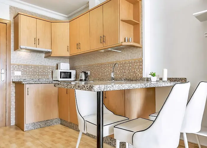 On The Ocean Coast * 아데제